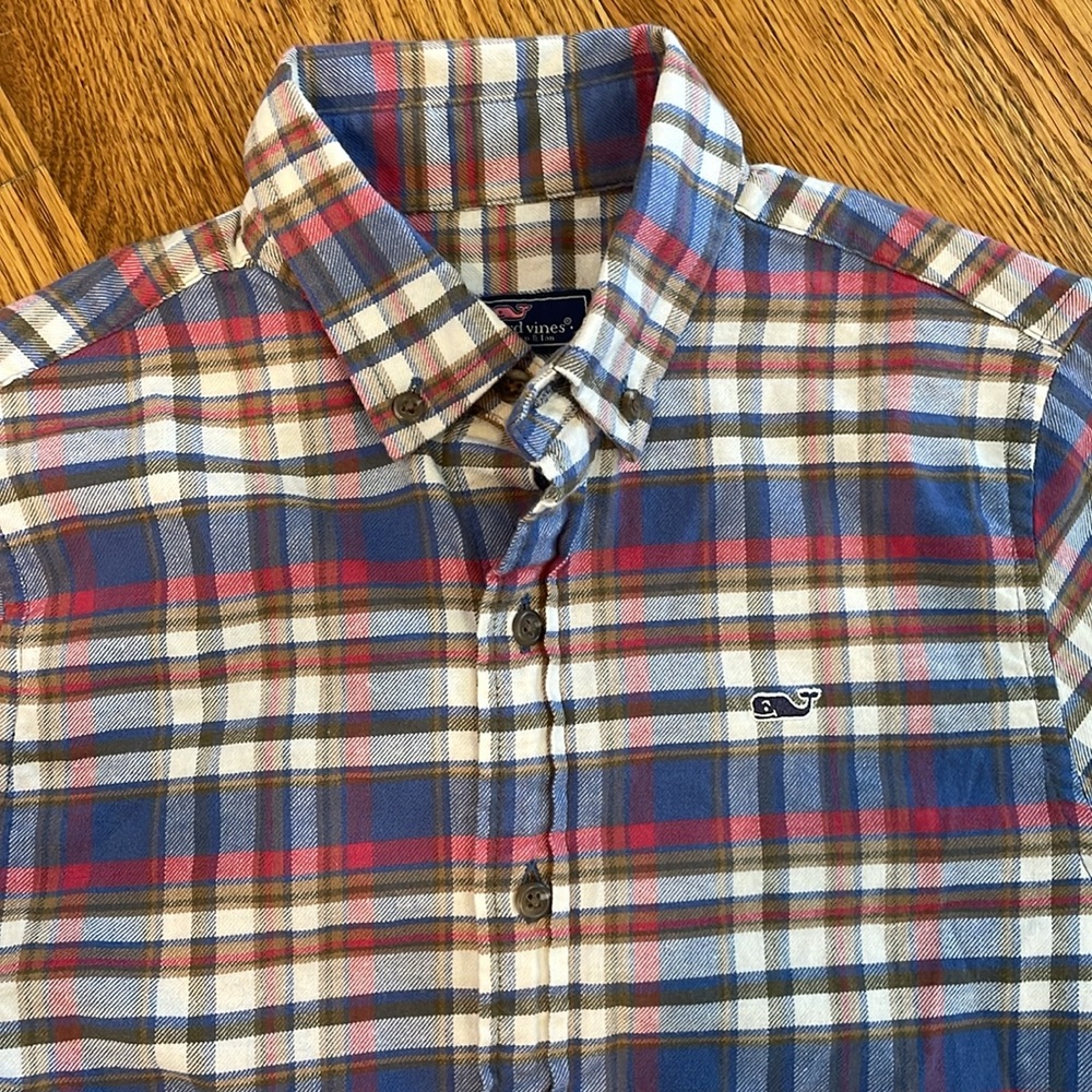 Boy’s Vineyard Vines Button Up/Button Down Whale Shirt. Size 7. Like New. - Picture 4 of 10